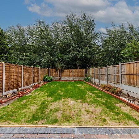 Walsall - 4 Bedroom House, Wi-Fi, Garden , Sleeps 8 - Jrr Stays Bescot Εξωτερικό φωτογραφία